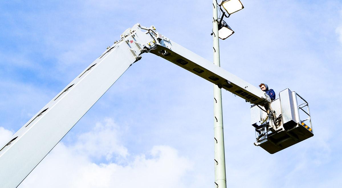 Rent a Crane for Cell Tower Construction &amp; Maintenance Lincolnton, NC