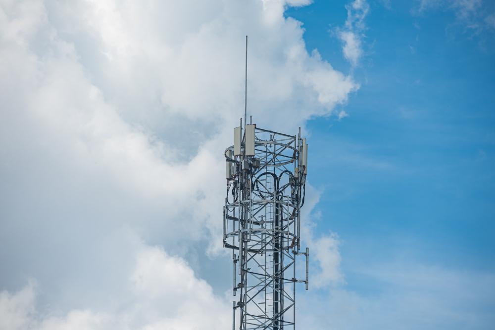 Rent a Crane for Cell Tower Construction &amp; Maintenance Concord, NC