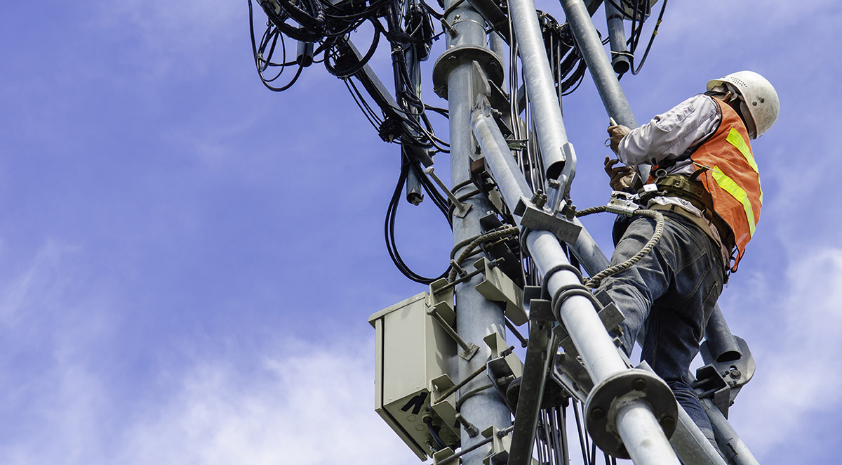 How Often Will I Need a Crane to Maintain a Cell Tower?