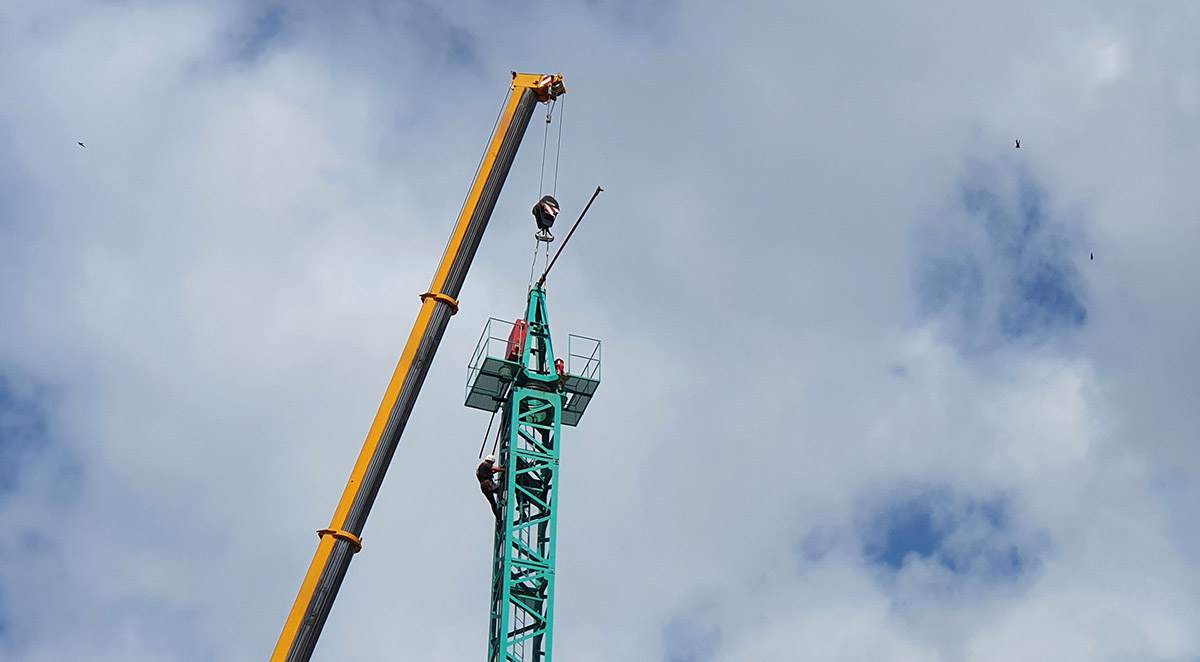 Does Massive MIMO Install Require a Crane?